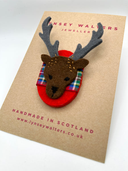 Stag Head Brooch - Royal Stewart