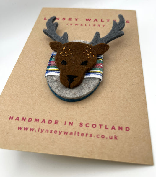 Stag Head Brooch - Dress Stewart