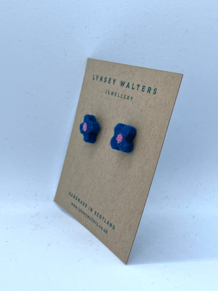 Tiny flower studs - teal