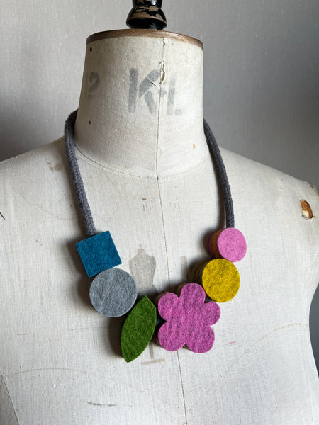 Pop Flower Necklace Soft Multi