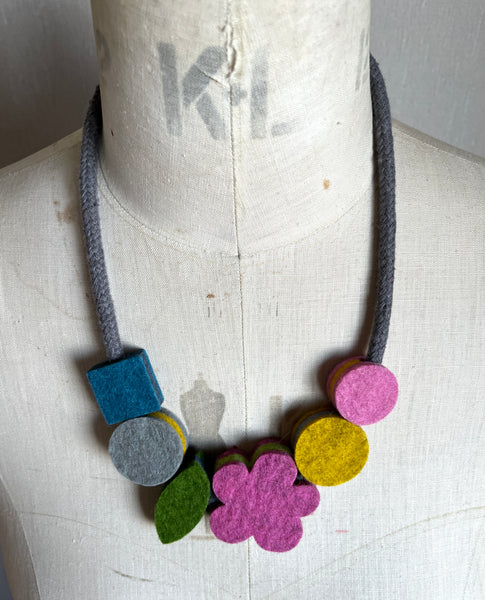 Pop Flower Necklace Soft Multi