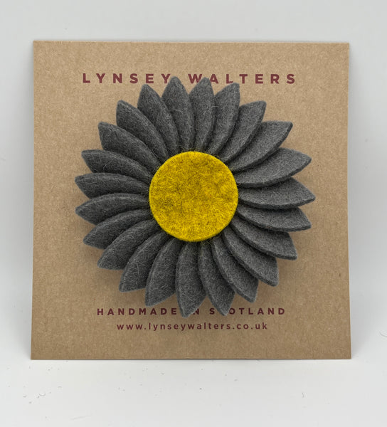 Retro Daisy Brooch Grey & Mustard