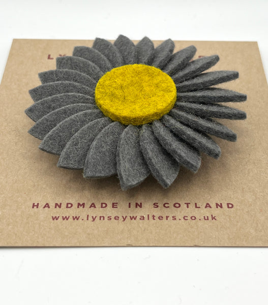 Retro Daisy Brooch Grey & Mustard