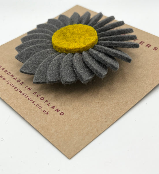 Retro Daisy Brooch Grey & Mustard