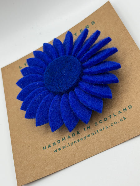 Retro Daisy Brooch - Cobalt