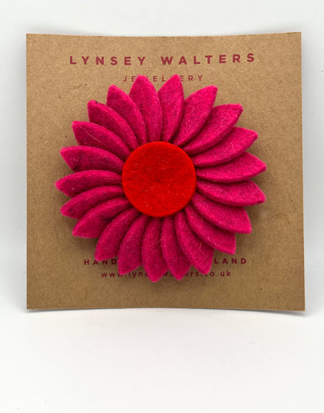 Retro Daisy Brooch Pink