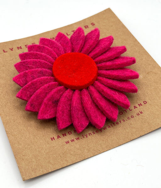 Retro Daisy Brooch Pink