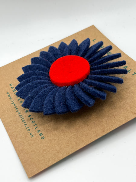 Retro Daisy Brooch - Bretton