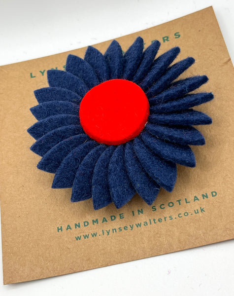 Retro Daisy Brooch - Bretton