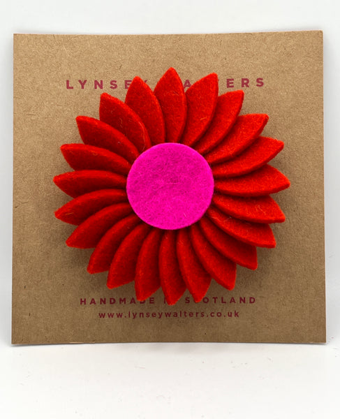 Retro Daisy Brooch Red