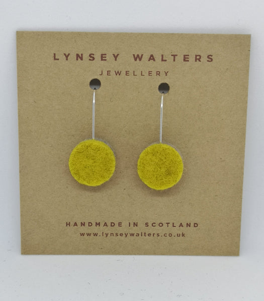 Dot earrings, mustard