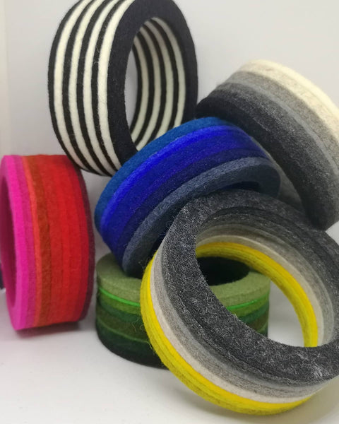 Chunky Bangle Ombre Black to Sage