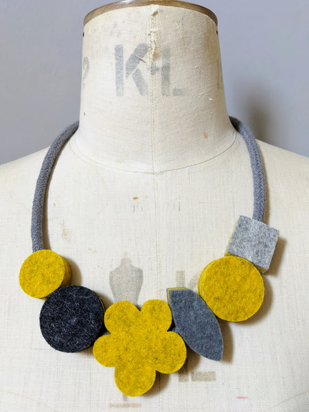Pop Flower Necklace Mustard