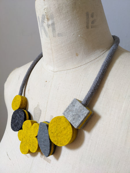 Pop Flower Necklace Mustard