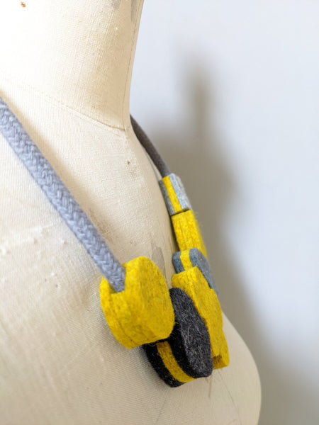 Pop Flower Necklace Mustard