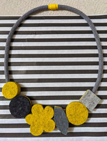 Pop Flower Necklace Mustard