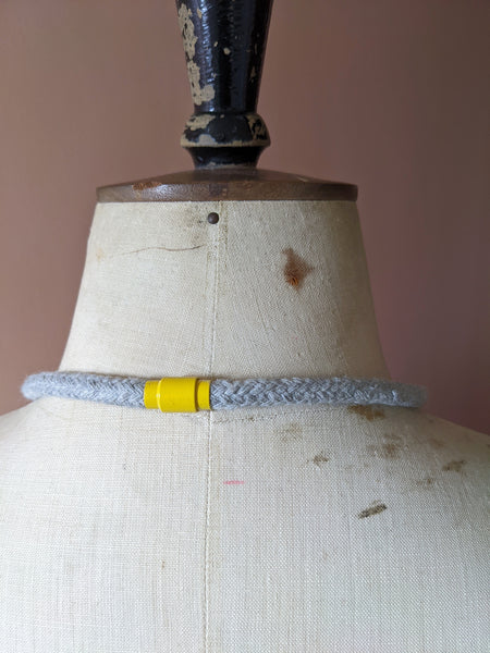 Daisy Bud Necklace - Daisy Mustard