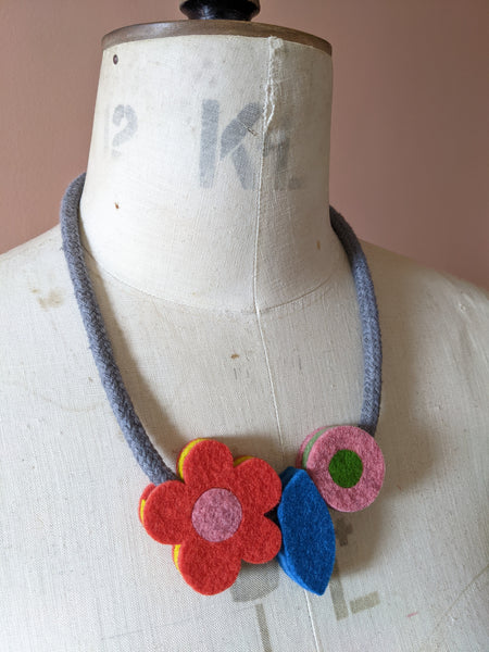 Daisy Bud Necklace - Soft Multi