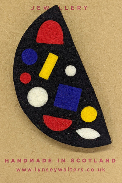 Crescent brooch Mondrian