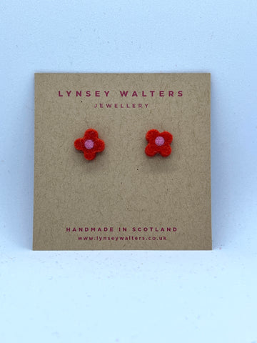 Tiny flower studs - Coral