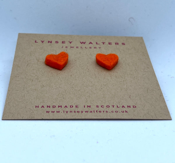 Tiny heart studs - Orange