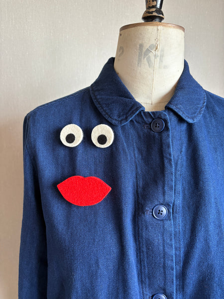 Lips Brooch