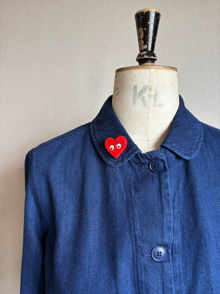 Tiny Surprised Heart Brooch