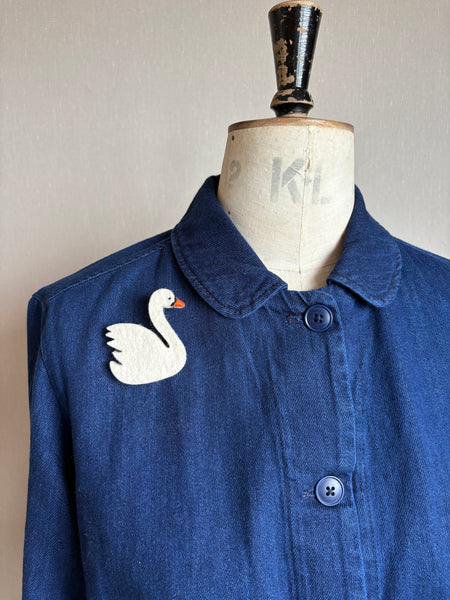 Simple Swan Brooch