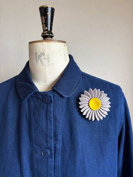 Retro Daisy Brooch Grey & Mustard
