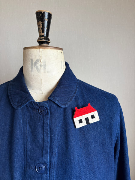 But 'n' Ben Brooch - Red Roof