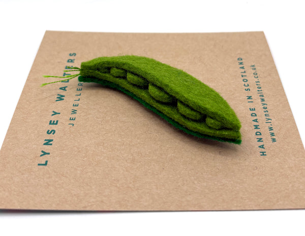 Pea Pod Brooch