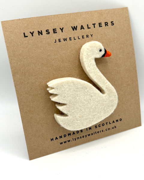Simple Swan Brooch