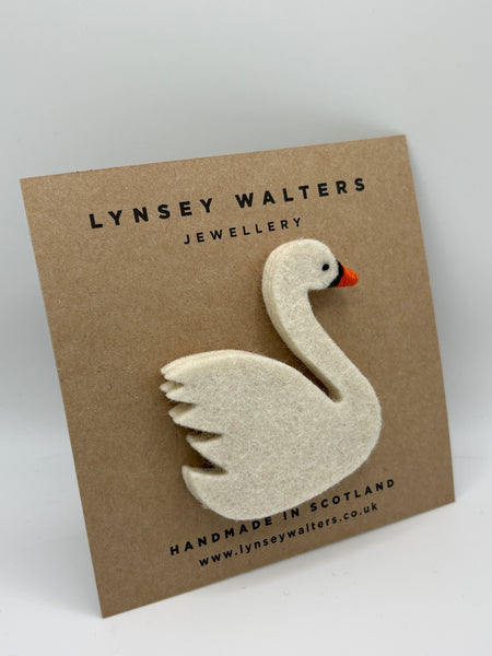 Simple Swan Brooch