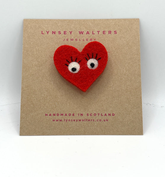 Tiny Surprised Heart Brooch