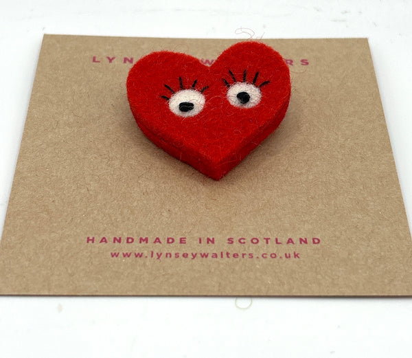 Tiny Surprised Heart Brooch
