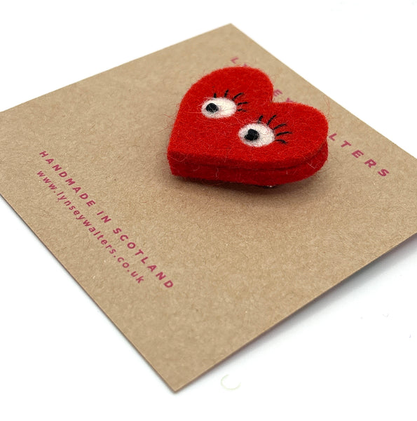 Tiny Surprised Heart Brooch