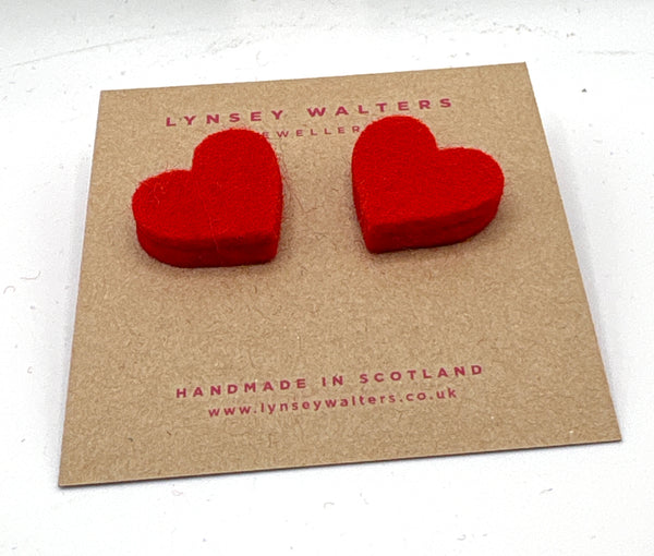 Large heart studs - Red