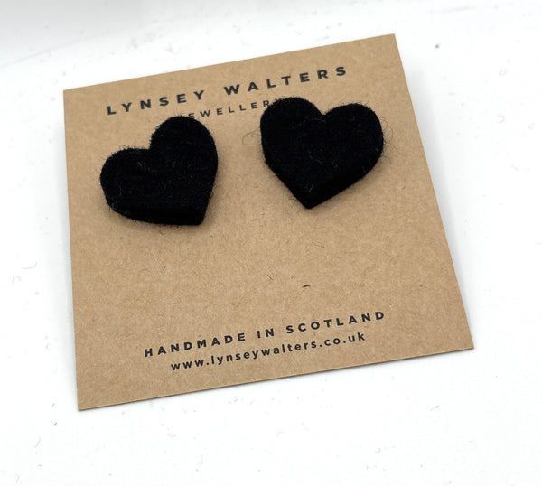 Large heart studs - Black