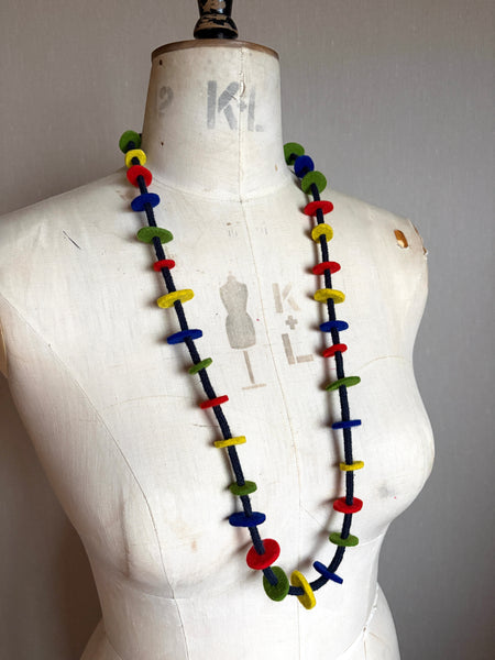 Jean Necklace for Knits - Bauhaus