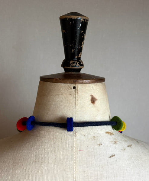 Jean Necklace for Knits - Bauhaus