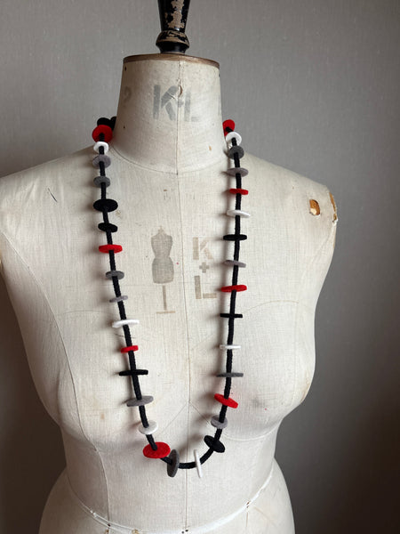 Jean Necklace for Knits - Black & White & Red
