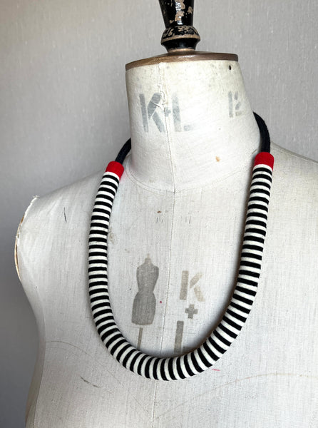 Not So Chunky Colour blocks Necklace - B&W&R