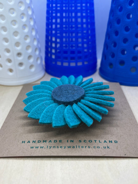 Retro Daisy Brooch - Pale Iona Seas