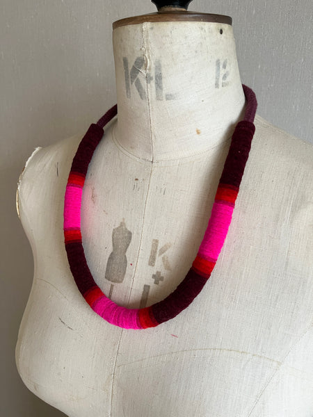 Not so Chunky Colour blocks Necklace - Burgundy Dip Dye Effect