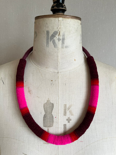 Not so Chunky Colour blocks Necklace - Burgundy Dip Dye Effect