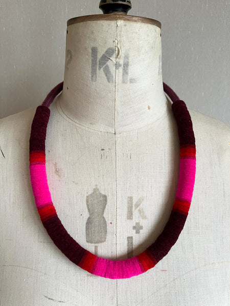 Not so Chunky Colour blocks Necklace - Burgundy Dip Dye Effect