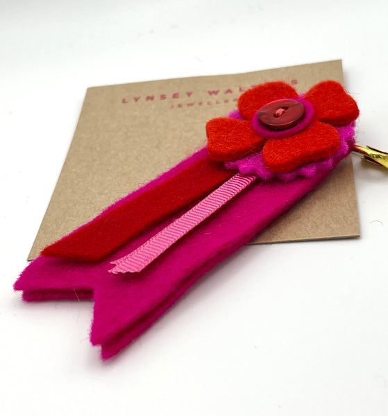 Medal Flower Brooch - Pink