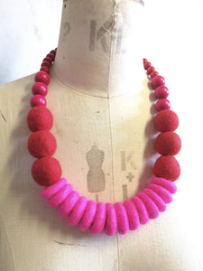 Throw on Merino and Wood Necklace Pink