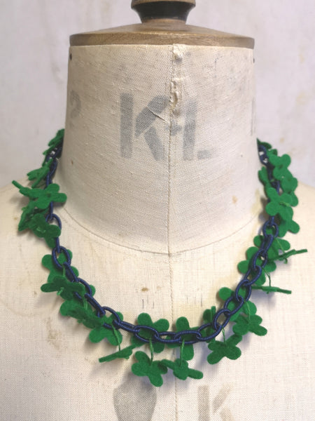 Flower Confetti Necklace Emerald
