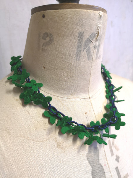 Flower Confetti Necklace Emerald